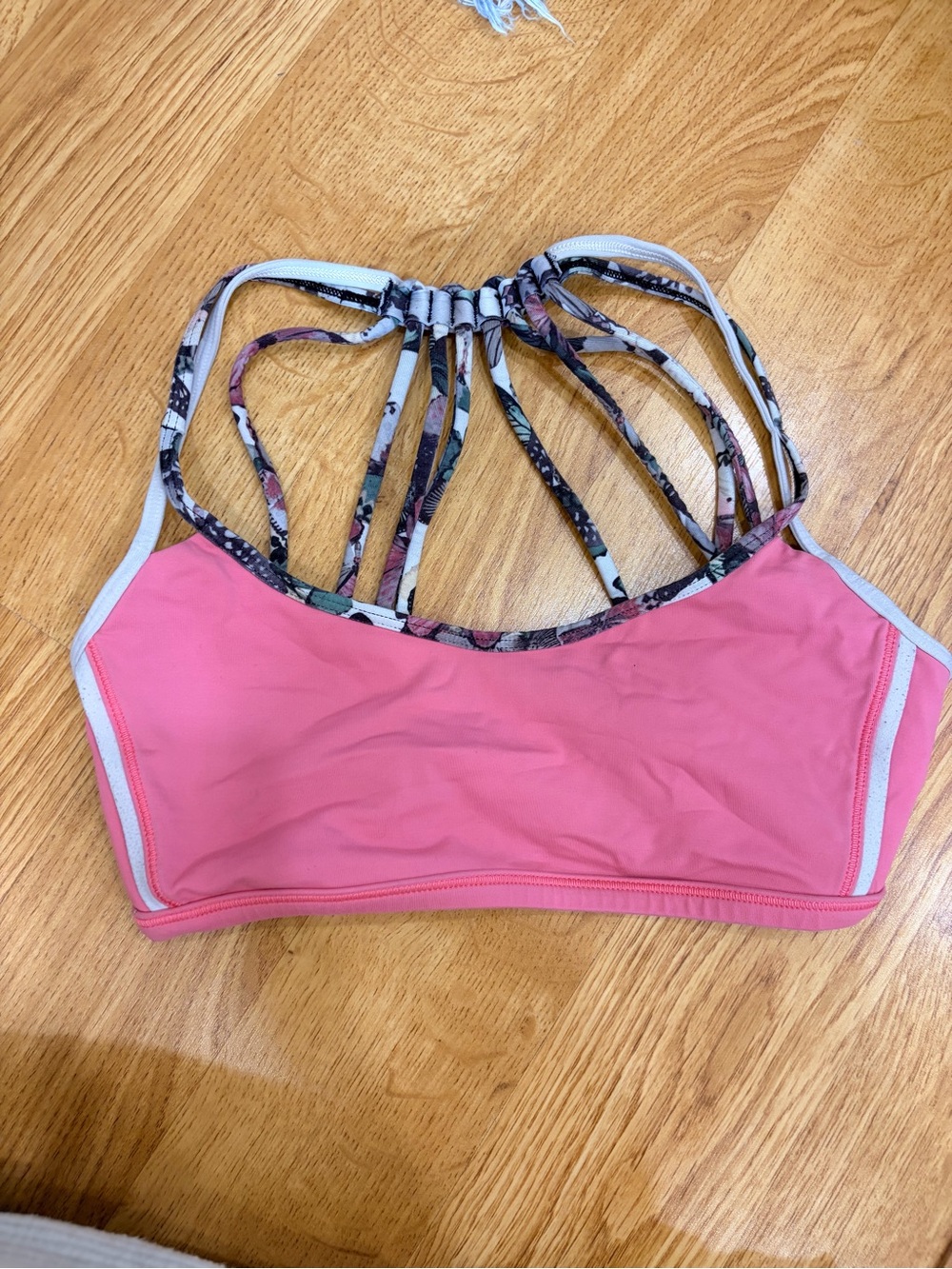 Lululemon sports bra